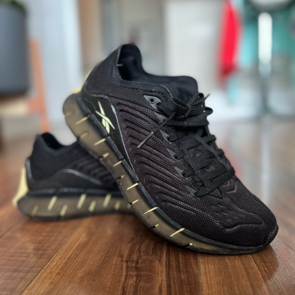 Reebok Zig Kinetica black and neon green